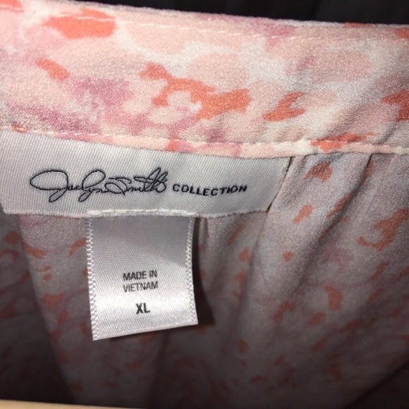 Jaclyn Smith Pink Dot Button Down - Picture 5 of 5